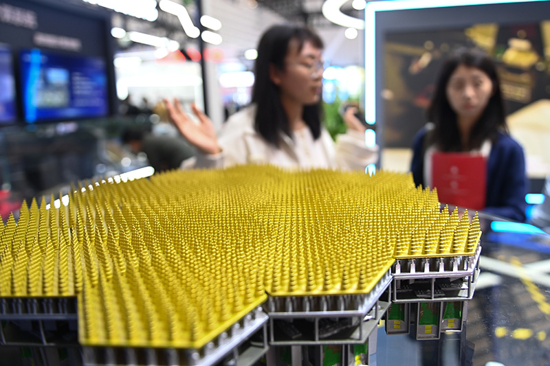 九游娱乐：从“互联网之光”成果洞见未来——2023年世界互联网大会“之光”博览会在乌镇开幕(图5)