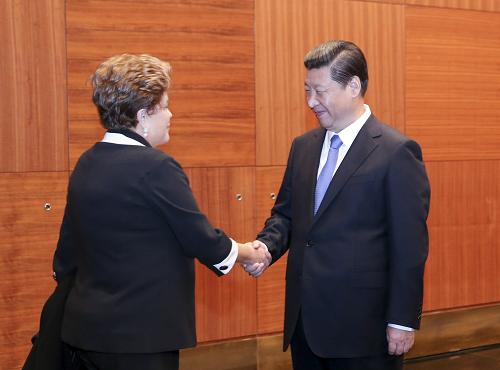 9月5日,国家主席习近平在圣彼得堡会见巴西总统罗塞夫。新华社记者 丁林 摄