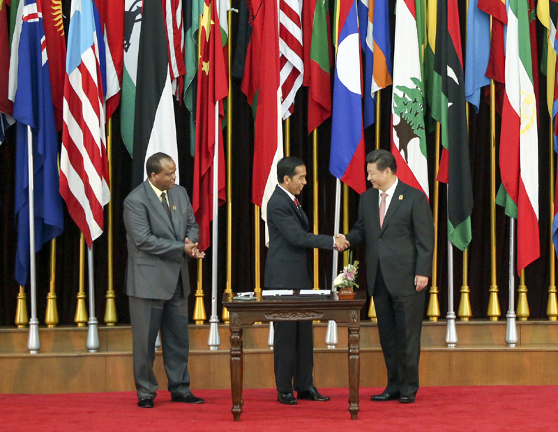 习近平出席万隆会议60周年纪念活动_杨洁篪出席参加报道_中国政府网