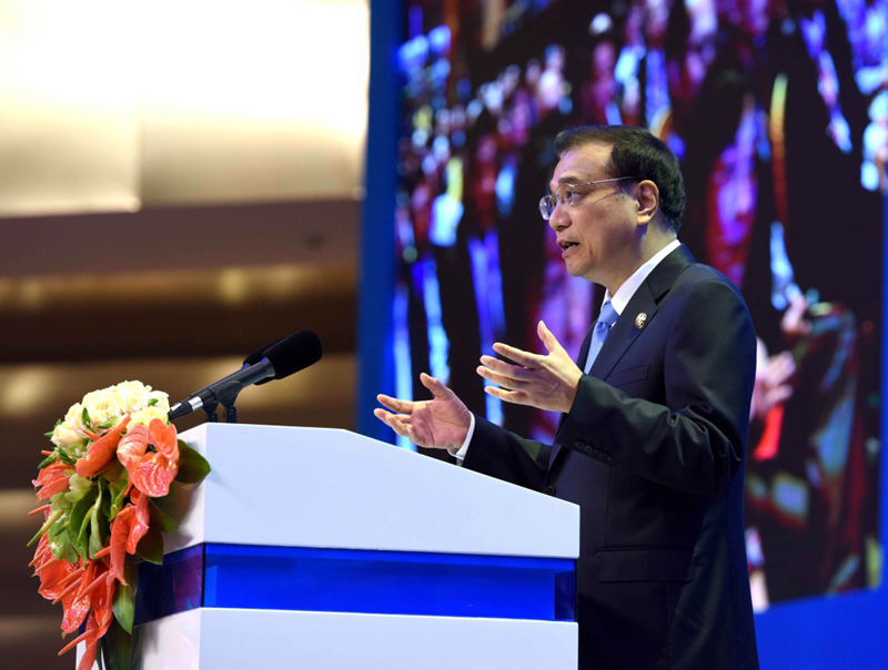 3月24日，博鳌亚洲论坛2016年年会在海南省博鳌开幕，中国国务院总理李克强出席开幕式并发表演讲。