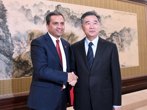 汪洋-300.jpg