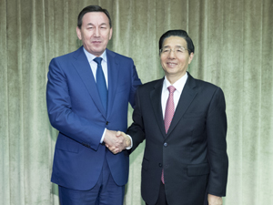 哈萨克斯坦内务部部长卡西莫.jpg