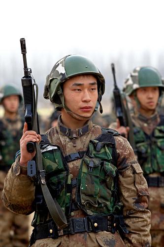 解放军空降兵砺剑黄河滩