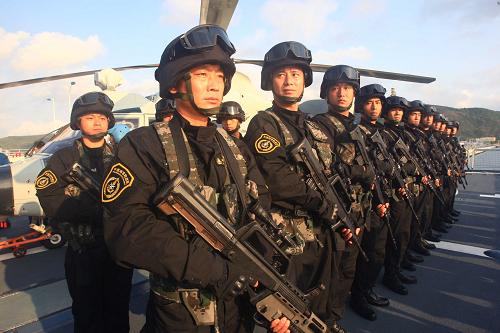 中国海军第五批护航编队起航