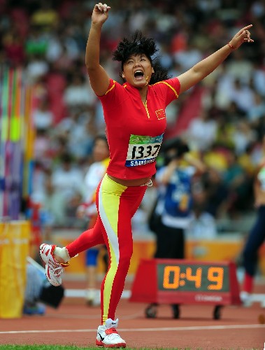 9月8日,中国选手姚娟在女子标枪F42-46级决赛中。 新华社记者李尕摄
