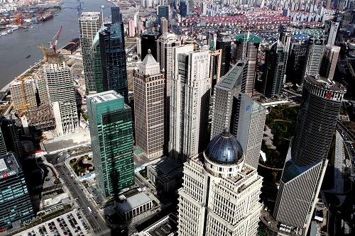 这是上海浦东陆家嘴金融城一景(4月7日摄)。新华社记者张明摄