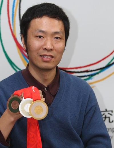 北京2008年残奥会奖牌设计者杭海