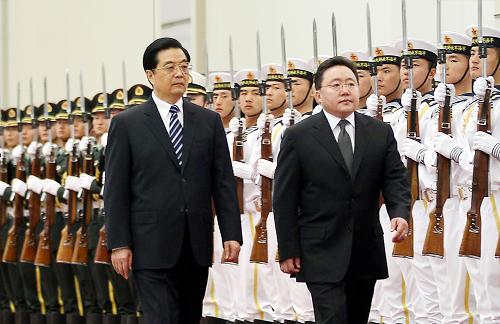 胡锦涛举行仪式欢迎蒙古国总统额勒贝格道尔吉访华