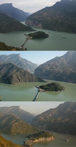 这张拼版照片显示的是(从上至下):三峡工程175米蓄水后的瞿塘峡白帝城(2010年10月26日摄),156米蓄水后的瞿塘峡白帝城(2008年11月27日摄),135米蓄水后的瞿塘峡白帝城(2005年10月30日摄)。10月26日,三峡工程坝前水位涨至175米。这是自2003年成库以来,三峡水库首次达到最高蓄水位,标志着这一世界最大水利枢纽工程的各项功能都可达到设计要求。三峡工程防洪、发电等综合效益开始全部发挥,库区也迎来了全新的发展机遇。依托三峡工程,库坝区旧貌换新颜,“高峡平湖”美景更加壮丽。 新华社发(周会 摄)