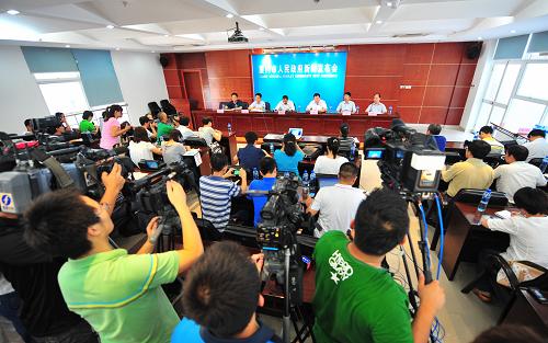 这是6月8日拍摄的厦门市人民政府新闻发布会现场。新华社记者 魏培全 摄