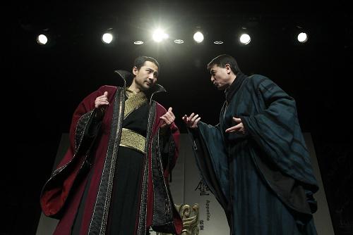 3月14日,在北京中国国家话剧院,中文普通话版莎士比亚历史剧《理查三世》在进行赴伦敦前的试演彩排。新华社记者 任正来 摄