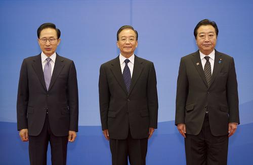 5月13日,第五次中日韩领导人会议在北京人民大会堂举行。中国国务院总理温家宝主持会议,韩国总统李明博、日本首相野田佳彦与会。新华社记者 黄敬文 摄