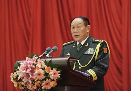 7月31日,中华人民共和国国防部在北京人民大会堂举行盛大招待会,热烈庆祝中国人民解放军建军84周年。中央军委委员、国务委员兼国防部长梁光烈上将致祝酒辞。新华社记者 王晔 摄