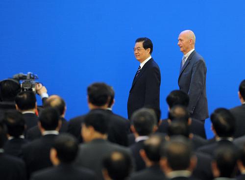 12月11日,中国加入世界贸易组织十周年高层论坛在北京举行,国家主席胡锦涛出席论坛并发表重要讲话。新华社记者 张铎 摄