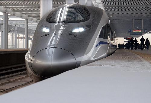 12月22日,G55002次动车组停靠在京广高铁的新乡东站。新华社记者 王颂 摄