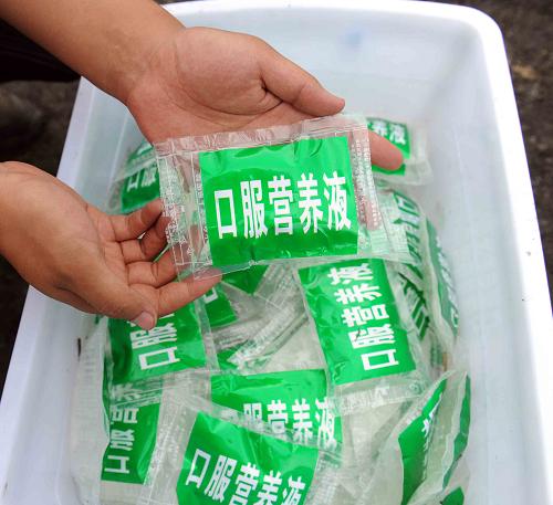 这是8月29日拍摄的准备输送的营养液。新华社记者 王松 摄