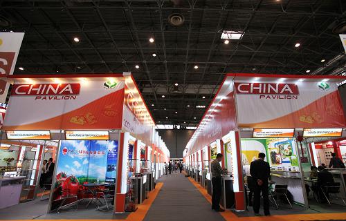 这是10月21日在2012法国国际食品展上拍摄的中国展台。新华社记者 高静 摄