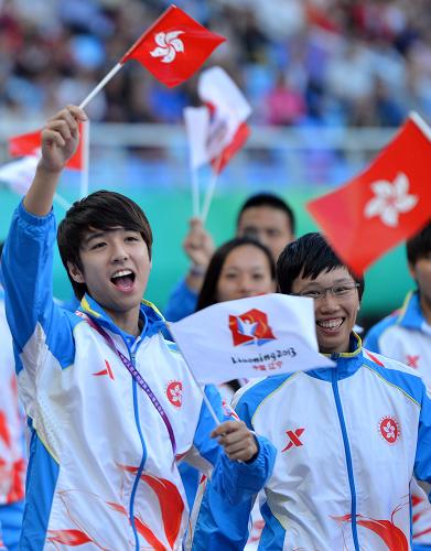 第十二届全运会在沈阳开幕 8月31日,第十二届全国运动会在辽宁沈阳开幕。 这是香港特别行政区体育代表团成员入场。 新华社记者姚剑锋摄