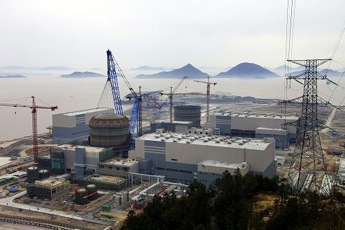 1月29日,在浙江台州三门县在建核电站,1号机组完成安全壳封顶。新华社发