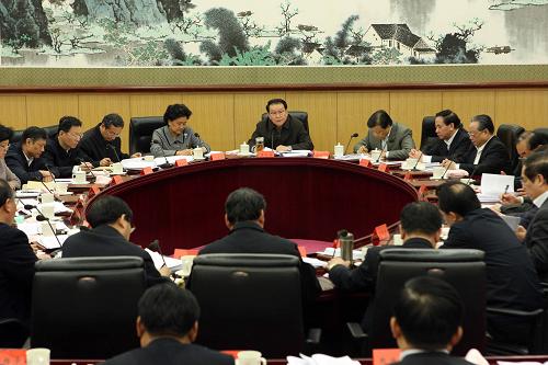 1月12日,中央精神文明建设指导委员会召开全体会议,研究部署精神文明建设工作,中共中央政治局常委、中央精神文明建设指导委员会主任李长春主持会议并讲话。新华社记者 刘卫兵 摄