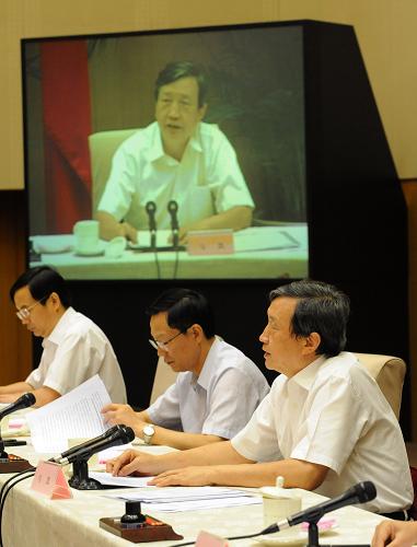 8月25日,中央机构编制委员会在北京召开地方政府机构改革工作电视电话会议。国务委员兼国务院秘书长、中央编委委员马凯出席会议并讲话。 新华社记者 刘建生 摄