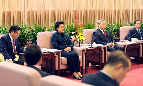 1月20日,中共中央政治局委员、国务委员刘延东在北京人民大会堂出席纪念《国家通用语言文字法》颁布10周年座谈会并讲话。 新华社记者 张铎 摄