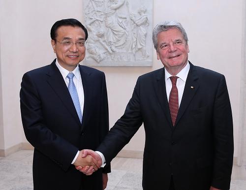 5月26日,中国国务院总理李克强在柏林会见德国总统高克。新华社记者 庞兴雷 摄