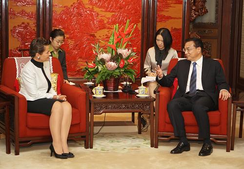9月10日,国务院副总理李克强在北京中南海紫光阁会见《联合国气候变化框架公约》秘书处执行秘书菲格雷斯。新华社记者 鞠鹏 摄