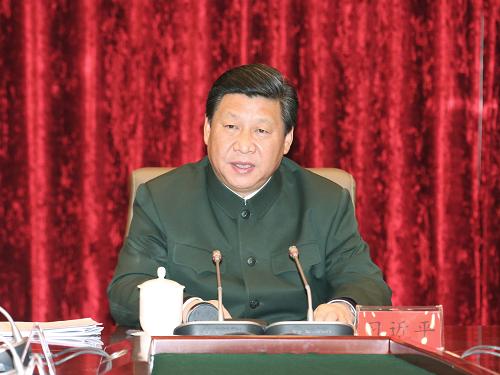11月28日,中共中央总书记、国家主席、中央军委主席习近平视察济南军区部队。这是习近平听取济南军区工作汇报并作重要讲话。新华社记者 李刚 摄
