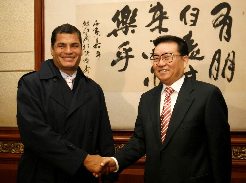 11月21日,中共中央政治局常委李长春在北京会见厄瓜多尔总统科雷亚。