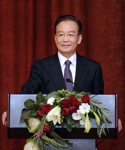 11月24日,正在俄罗斯进行正式访问的中国国务院总理温家宝出席第五届中俄经济工商界高峰论坛开幕式并致辞。 新华社记者 谢环驰 摄
