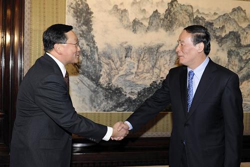 12月10日,中国国务院副总理王岐山在北京会见程守宗会长率领的美国百人会代表团。新华社记者 谢环驰 摄