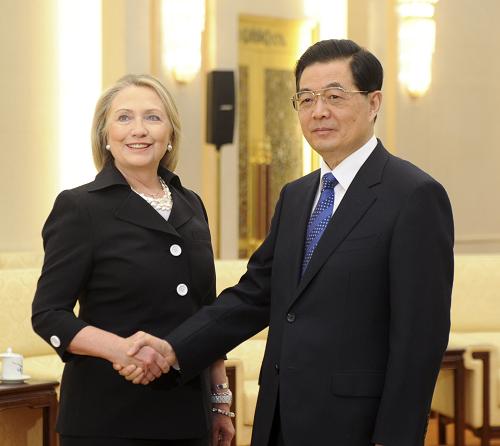 9月5日,中国国家主席胡锦涛在北京人民大会堂会见美国国务卿希拉里·克林顿。新华社记者 张铎 摄
