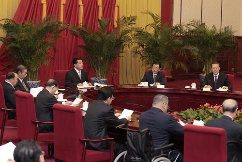 9月23日,政协第十一届全国委员会第四十一次主席会议在北京召开。中共中央政治局常委、全国政协主席贾庆林主持会议。新华社记者 庞兴雷 摄