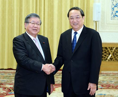 8月30日,中共中央政治局常委、全国政协主席俞正声在北京会见日本前众议长横路孝弘率领的日本民主党政治家代表团。新华社记者 李涛 摄