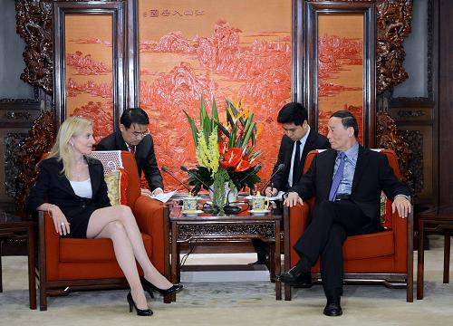 9月27日,中国国务院副总理王岐山在北京会见美国财政部副部长布伦纳德。新华社记者 李涛 摄
