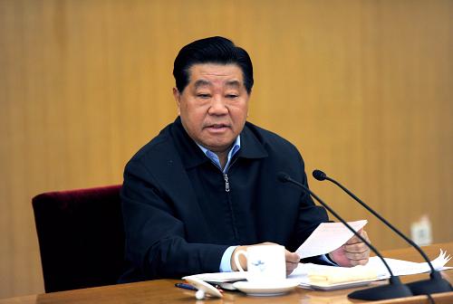 2月23日至24日,中共中央政治局常委、全国政协主席贾庆林在北京召开会议并发表重要讲话,就认真学习胡锦涛同志在省部级主要领导干部专题研讨班上的重要讲话,全面贯彻落实中央第五次西藏工作座谈会精神,做好“十二五”时期西藏和四省藏区发展稳定各项工作进行部署。新华社记者 张铎 摄