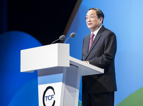 5月18日,全国政协主席俞正声在浙江杭州出席太湖文化论坛第二届年会开幕式,并发表题为《加强国际合作,建设生态文明》的主旨讲话。新华社记者 王晔 摄
