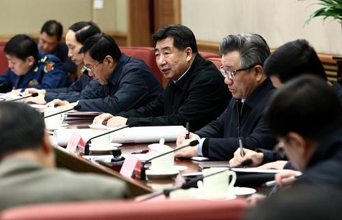 回良玉主持召开国务院抗震救灾总指挥部第十一次会议 4月29日,中共中央政治局委员、国务院副总理、国务院抗震救灾总指挥部总指挥回良玉在北京中南海主持召开国务院抗震救灾总指挥部第十一次会议,专题研究部署玉树地震灾区废墟清理、交通运输保障等工作。