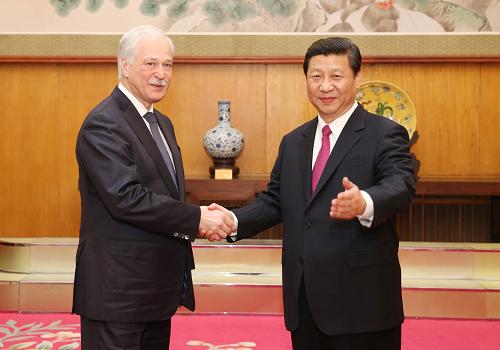 12月19日,中共中央总书记习近平在北京中南海会见最高委员会主席格雷兹洛夫率领的俄罗斯统一俄罗斯党代表团。新华社记者 姚大伟 摄