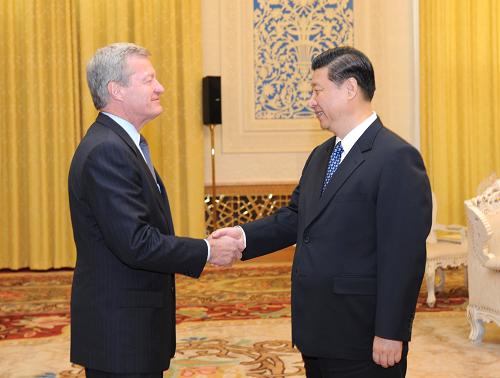 10月13日,国家副主席习近平在北京人民大会堂会见美国参议院财政委员会主席鲍卡斯。 新华社记者 马占成 摄