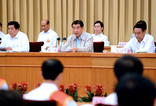 9月24日,全国林业科学技术大会在北京召开。中共中央政治局委员、国务院副总理、全国绿化委员会主任回良玉出席会议并讲话。新华社记者 马占成 摄