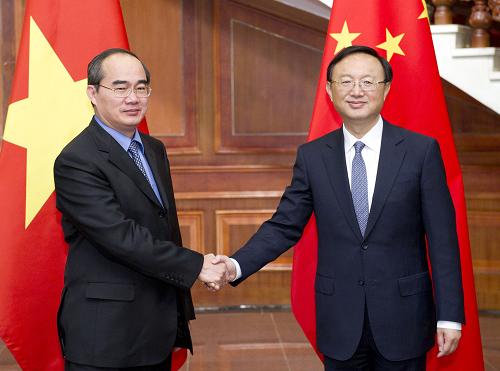 5月11日,中国-越南双边合作指导委员会第六次会议在北京举行。中方主席、国务委员杨洁篪和越方主席、越南副总理阮善仁共同主持会议。 新华社记者黄敬文摄