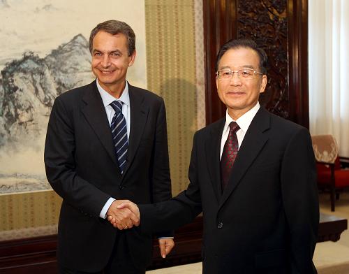 8月31日,国务院总理温家宝在北京中南海紫光阁会见西班牙首相萨帕特罗。新华社记者 鞠鹏 摄