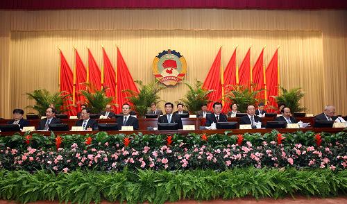 10月22日,政协十一届全国委员会常务委员会第十五次会议在北京闭幕。中共中央政治局常委、全国政协主席贾庆林出席闭幕会并讲话。新华社记者 刘卫兵 摄