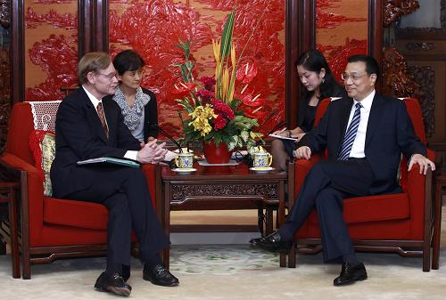 李克强会见世界银行行长 9月2日,中国国务院副总理李克强在北京中南海紫光阁会见世界银行行长佐利克。 新华社记者庞兴雷摄