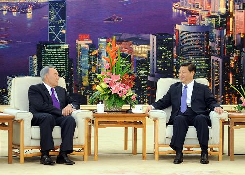 6月6日,中国国家副主席习近平在北京人民大会堂会见哈萨克斯坦总统纳扎尔巴耶夫。新华社记者 李涛 摄