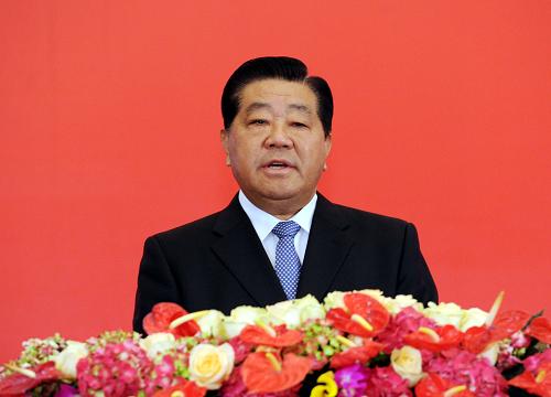 5月7日,第七届两岸经贸文化论坛在四川成都开幕。中共中央政治局常委、全国政协主席贾庆林在论坛上致辞。新华社记者 饶爱民 摄