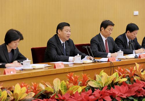 习近平出席全国组织部长会议并作重要讲话 12月27日,全国组织部长会议在北京召开。中共中央政治局常委、中央书记处书记、国家副主席习近平出席会议并作重要讲话。 新华社记者马占成摄