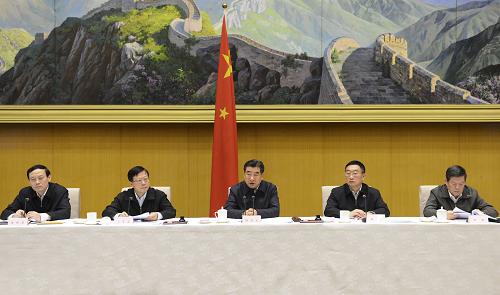 11月19日,国务院副总理回良玉在北京出席全国冬春农田水利基本建设电视电话会议并讲话。新华社记者 谢环驰 摄